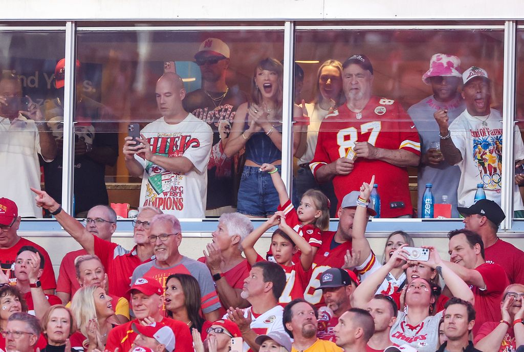 Taylor Swift cheers before the Kansas City Chiefs take on the Baltimore Ravens 