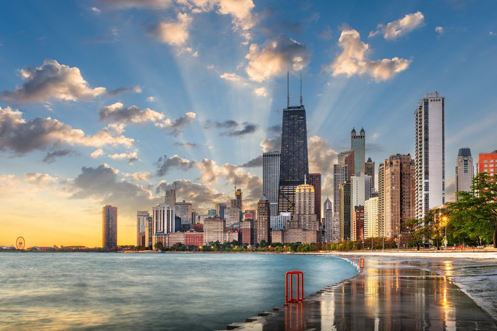 Chicago is like a “mini Manhattan” with great restaurants and culture