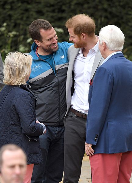 prince harry at london marathon with peter phillips