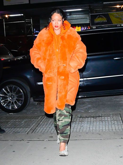 rihanna pregnant orange coat