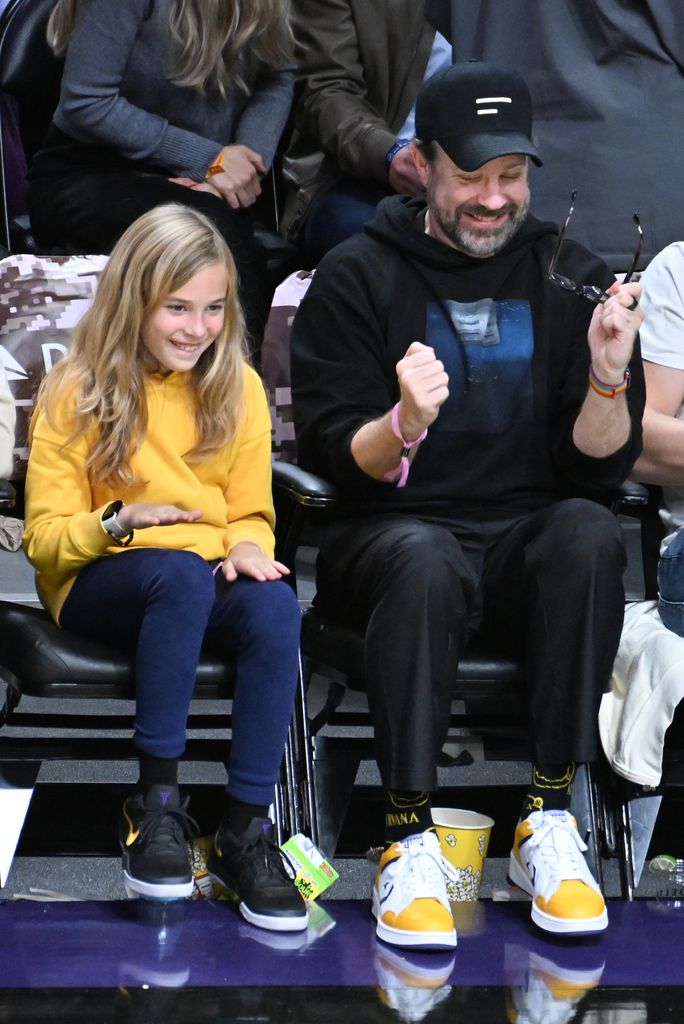 jason sudeikis and son otis courtside lakers vs magic