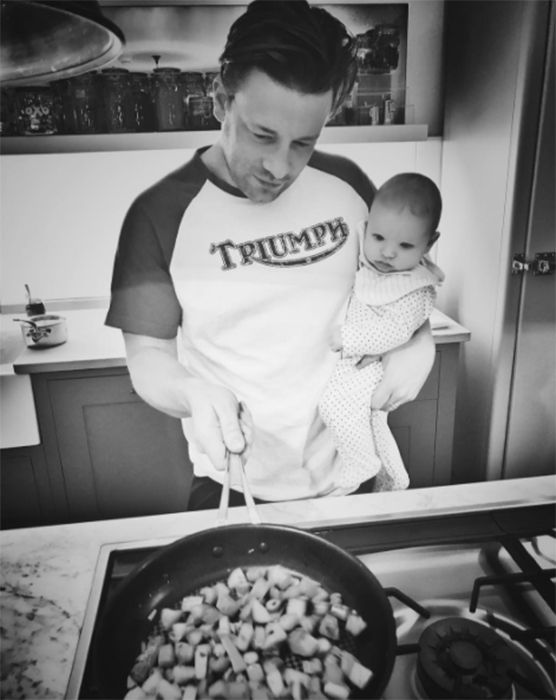 jamie oliver baby river cooking