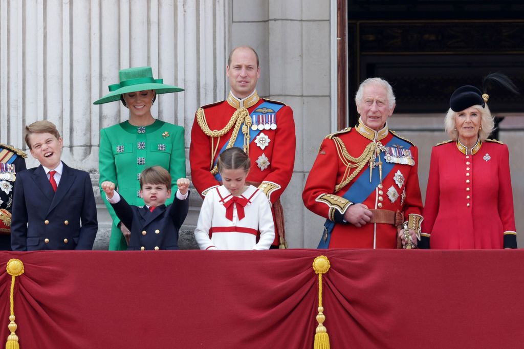 Prince Louis waved his hands on the Buckingham Palace balcony