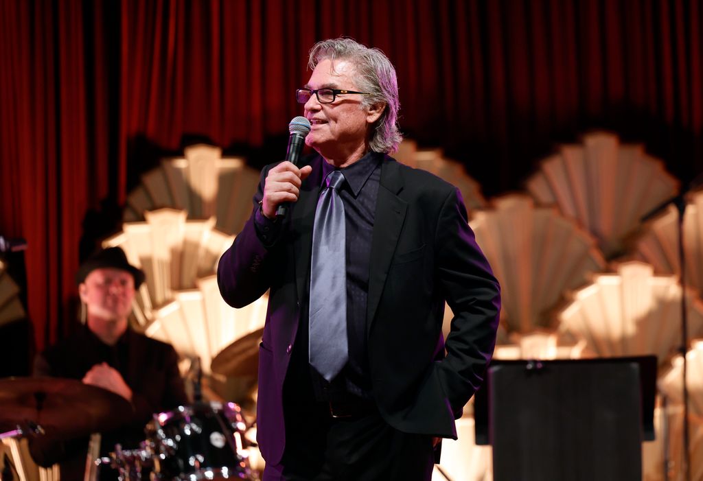 Kurt Russell speaks onstage during Goldie's Love-In Gala in Celebration of the 20th Anniversary of The Goldie Hawn Foundation and MindUP