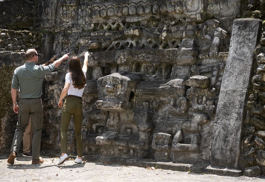 kate middleton caracol carvings