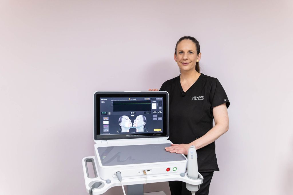 Dr Kim Booysen with Ultherapy Prime machine