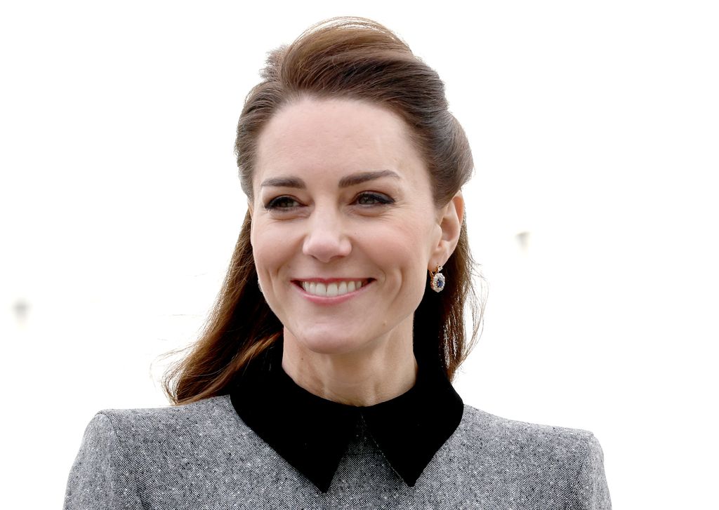Kate Middleton wearing sapphire earrings
