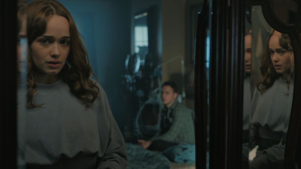 Rose Williams as Lina and Finn Cole as Jamie in Locked In