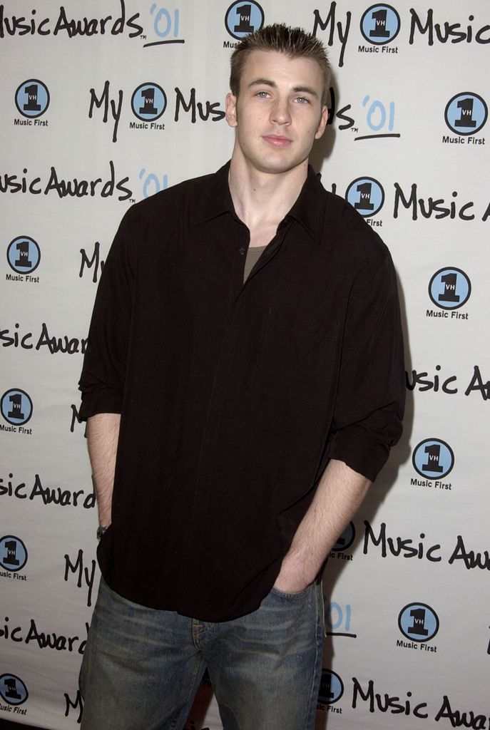 Chris Evans arriving at the My VH-1 Music Awards 2001 at the Shrine Auditorium in Los Angeles