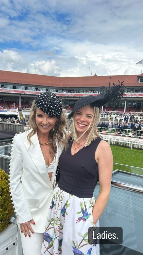 Helen Skelton posing with her friend at Chester Racecourse4
