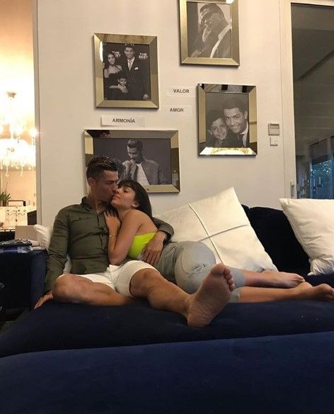 Cristiano Ronaldo Georgina Rodriguez living room