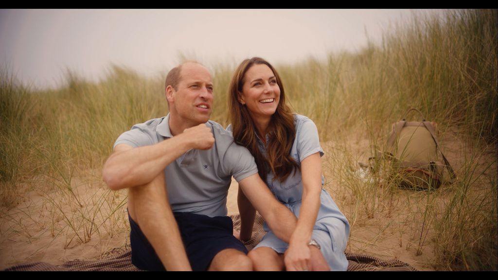 Prince William and Kate Middleton holding hands on Norfolk beach 