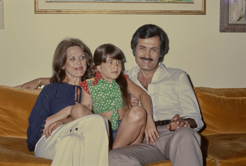 jennifer aniston parents john aniston nancy dow 