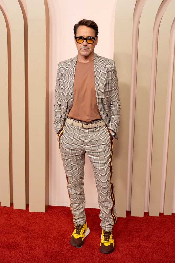 Robert Downey Jr. participa do 96º almoço dos indicados ao Oscar no The Beverly Hilton em 12 de fevereiro de 2024 em Beverly Hills, Califórnia