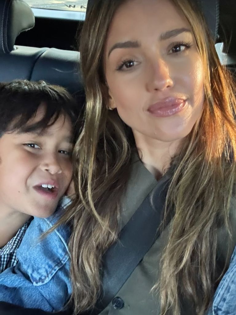 jessica alba hayes warren