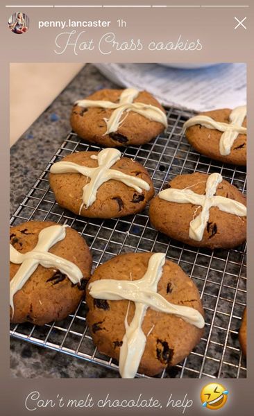 hot cross cookies
