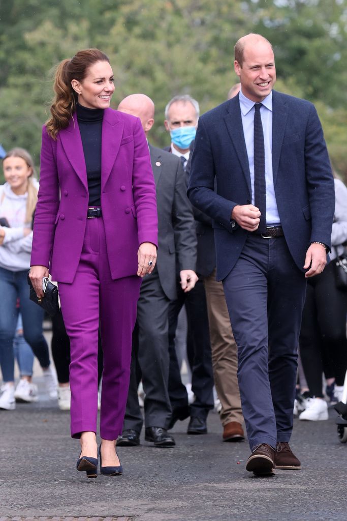 LONDONDERRY, NORTHERN IRELAND - SEPTEMBER 29: Catherine, Duchess of Cambridge and Prince William, Duke of Cambridge visit the Ulster University Magee Campus on September 29, 2021 in Londonderry, Northern Ireland. (Photo by Chris Jackson/Getty Images)
