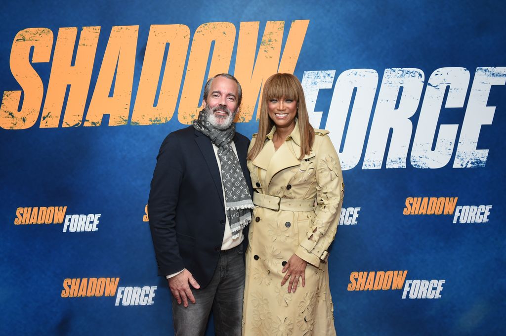 À propos de la valeur nette de Tyra Banks et de la vie post-ANTM en Australie 3 Louis Balanger-Martin et Tyra Banks assistent à la "Force de l'Ombre" Événement de créateur de tendances au London Hotel le 22 avril 2025 à Los Angeles, Californie