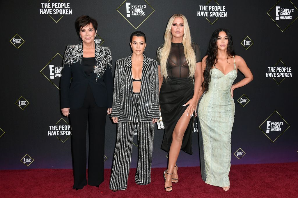 SANTA MONICA, CALIFORNIA - NOVEMBER 10: (L-R) Kris Jenner, Kourtney Kardashian, KhloÃ© Kardashian and Kim Kardashian attend`Kim Kardashian the 2019 E! People's Choice Awards at Barker Hangar on November 10, 2019 in Santa Monica, California. (Photo by Frazer Harrison/Getty Images)