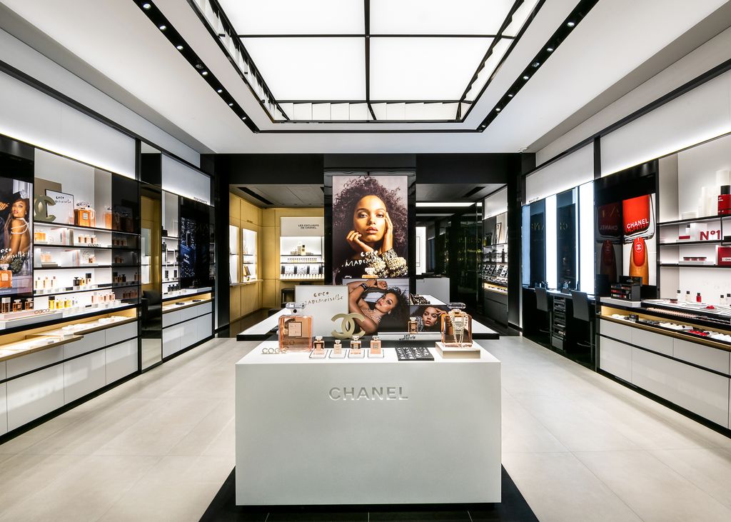 CHANEL boutique