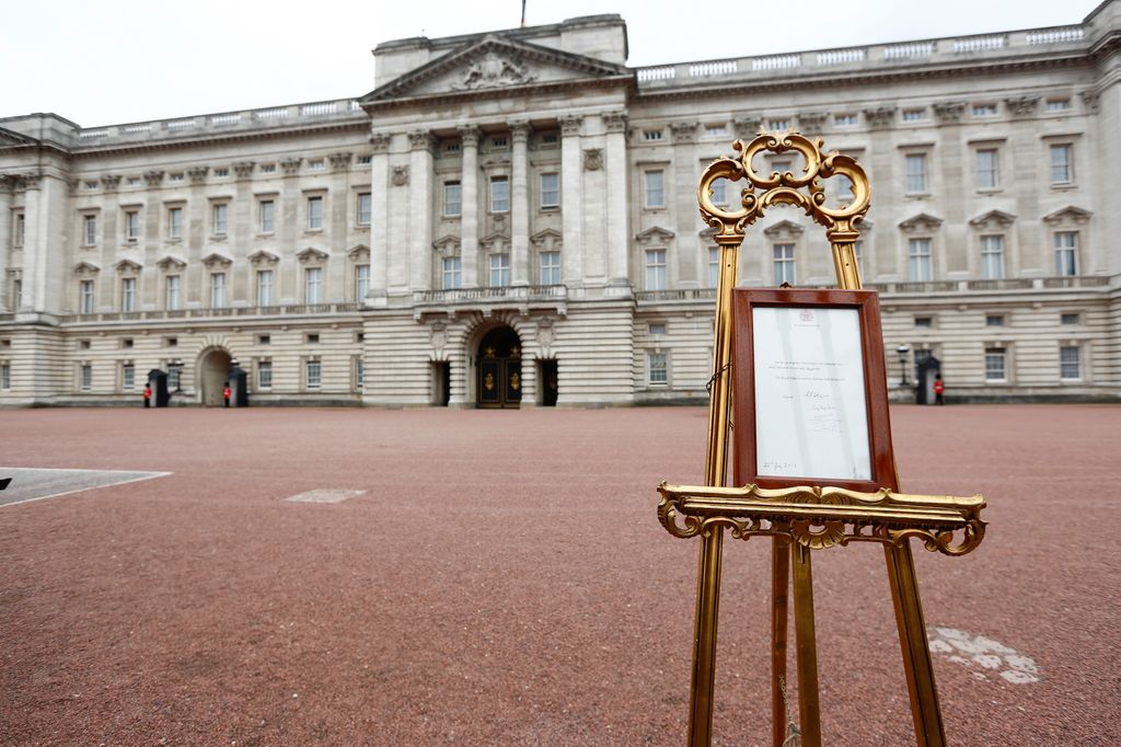 The easel displaying the announcement of the son of The Duke and Duchess of Cambridge is displayed on July 23, 2013 in London, England 