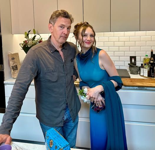 Andrew McCarthy  poses with his daughter Willow before prom