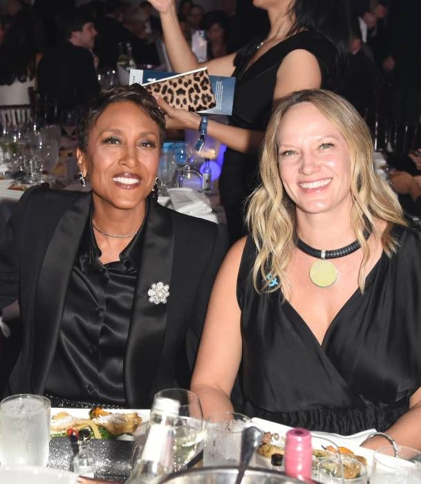 gma robin roberts amber laign living situation