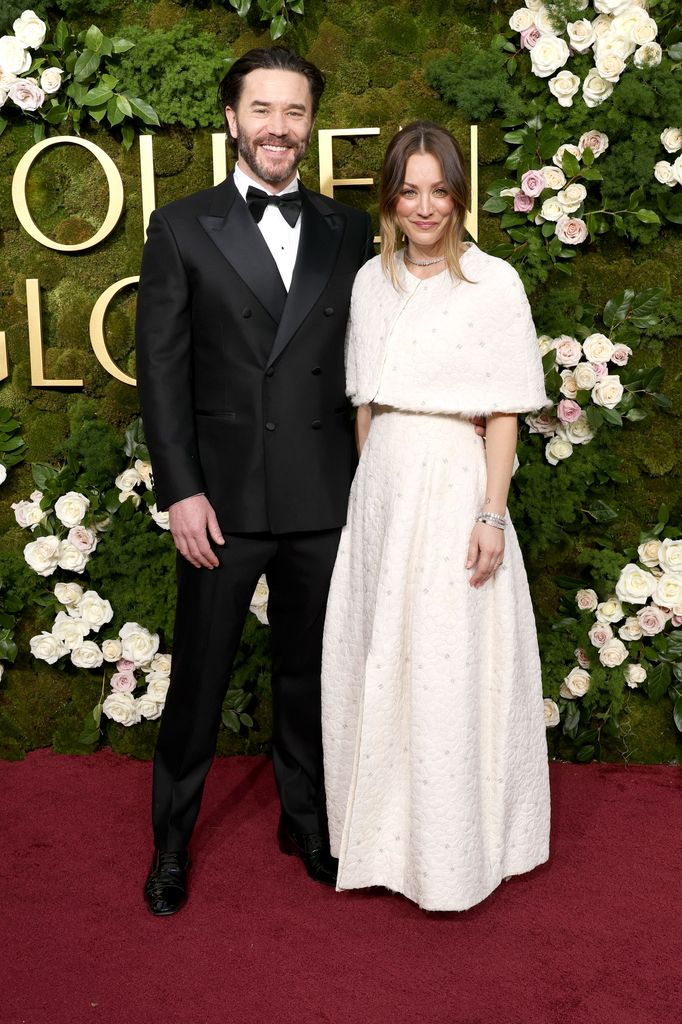 Tom Pelphrey and Kaley Cuoco on the red carpet at the Golden Globe Awards 2025