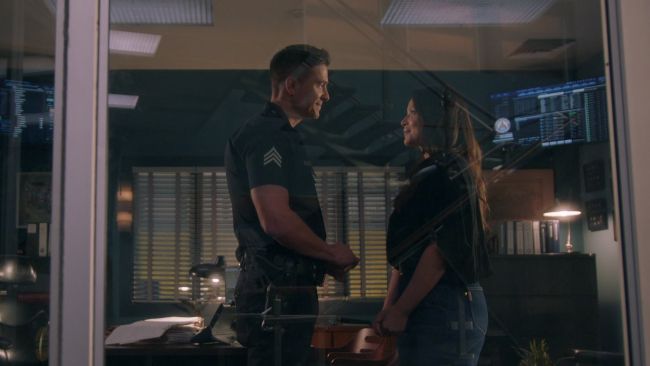 Eric Winter and Melissa ONeil in The Rookie