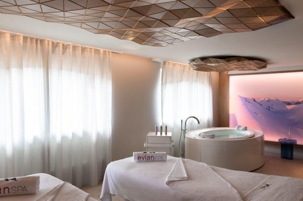 The hotel has a spa that offers a range of treatments - I chose the Experience Harmonie Sublime