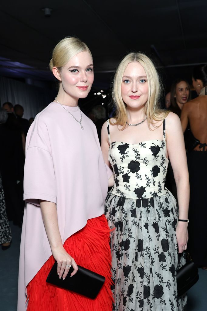 Elle and Dakota fanning 