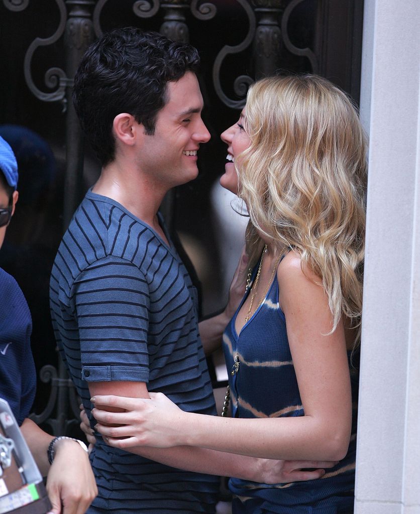 NEW YORK - JULY 15:  Penn Badgley and Blake Lively on location for "Gossip Girl" on the streets of Manhattan on July 15, 2008 in New York City.  (Photo by James Devaney/WireImage)