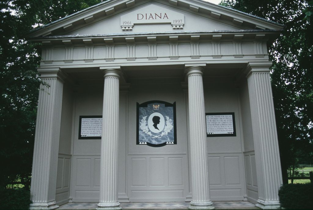 Princess diana stone memorial 