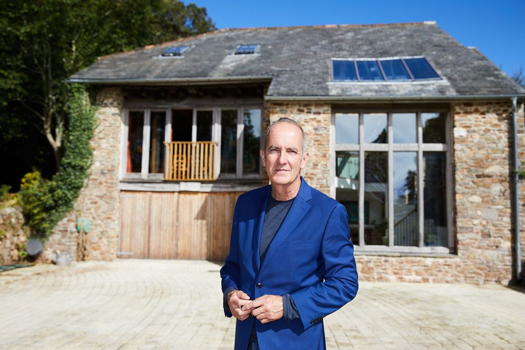 Kevin McCloud hosts Grand Designs on Channel 4