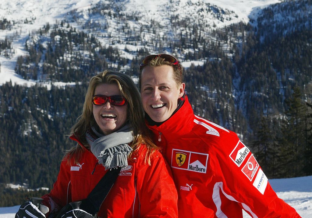 German Formula 1 driver Michael Schumacher poses with his wife Corinna, in the winter resort of Madonna di Campiglio, in the Dolomites area, Northern Italy, 11 January 2005. Schumacher takes part in the traditionnal Ferrari winter meeting with the press. 