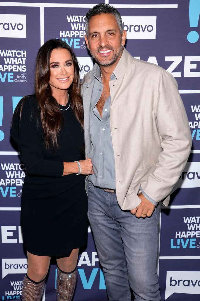 WATCH WHAT HAPPENS LIVE WITH ANDY COHEN -- Episode 19084 -- Pictured: Kyle Richards, Mauricio Umansky