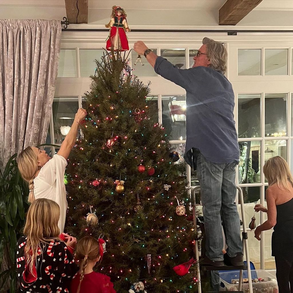Goldie Hawn and Kurt Russell with Kate Hudson and her children at Christmas 