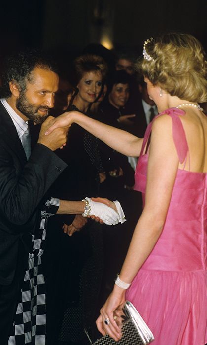 Thespian Zus Illusie Gianni Versace's famous friends: from Princess Diana to Madonna | HELLO!