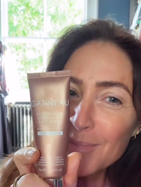 Lisa Snowdon showing Gatineau Face Tan Serum