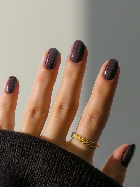 cable knit nails by basecoatstories