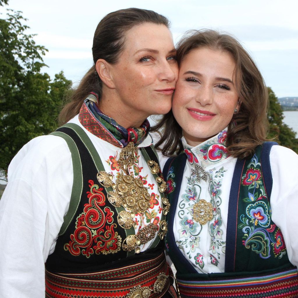 Princess Martha with her youngest daughter Emma in traditional Norwegian costume