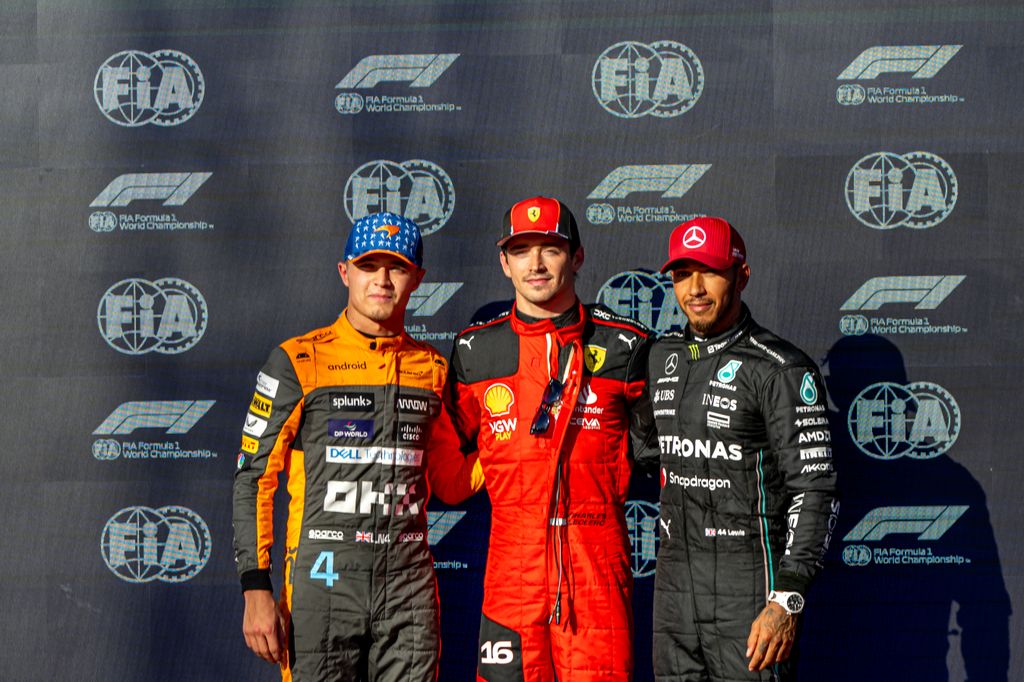 Photo de groupe de Lando Norris, Charles Leclerc et Lewis Hamilton