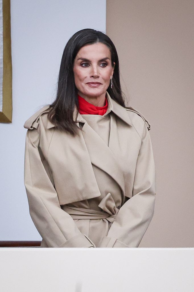 queen letizia military parade trench coat 