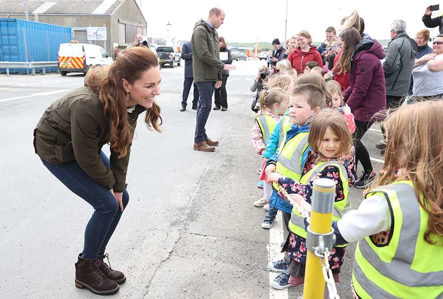 kate middleton meets school children orkney