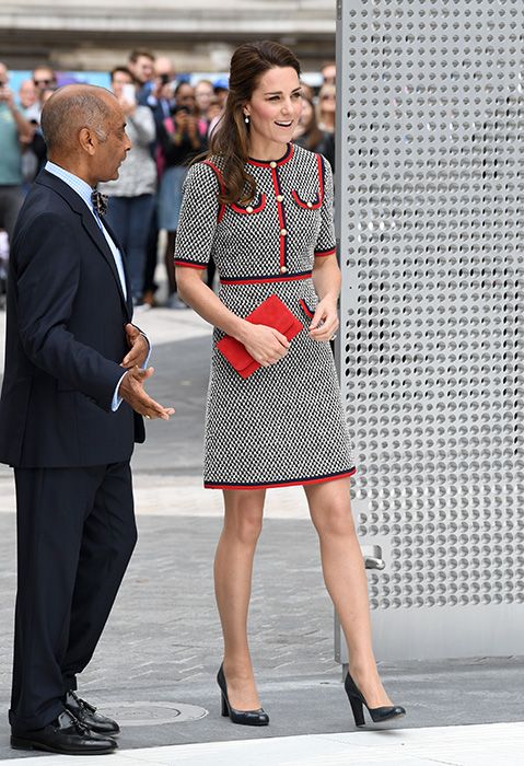 kate middleton arrives v and a gucci outfit