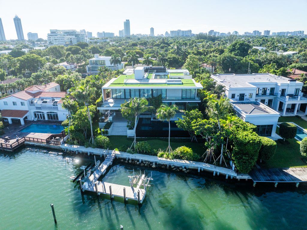 Aerial view of David and Victoria Beckham's new waterfront Miami mansion 