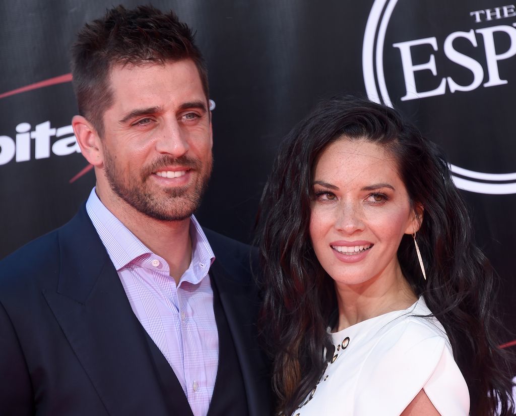 Olivia Munn and Aaron Rodgers together in 2016