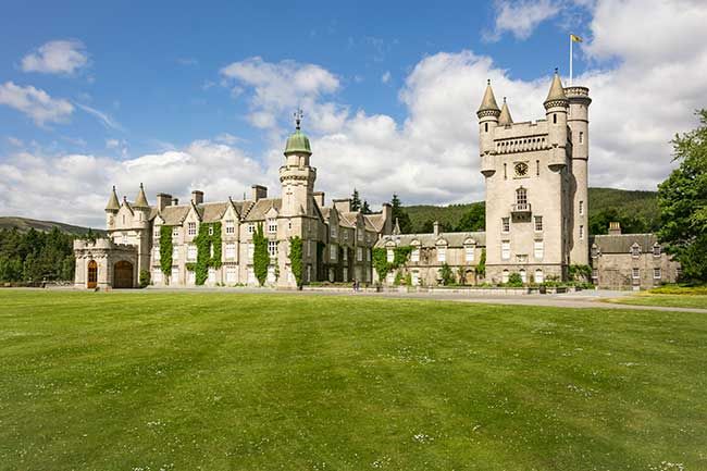 queen balmoral castle
