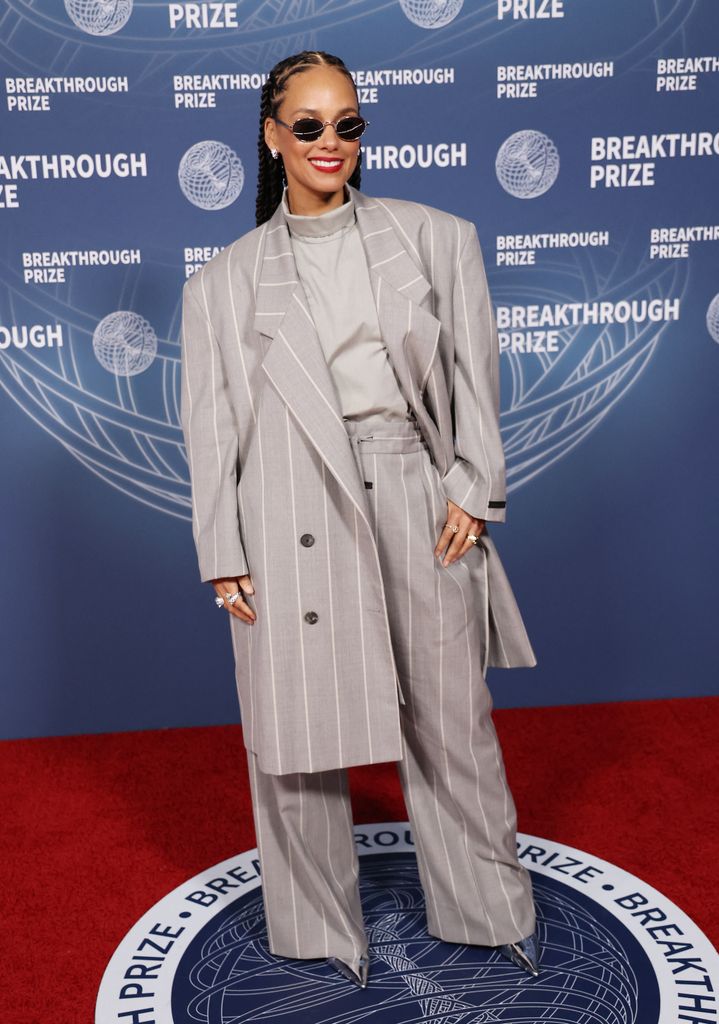 Alicia Keys wears suit at the 11th Breakthrough Prize ceremony at Barker Hangar in Santa Monica