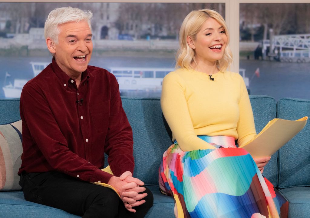 Phillip Schofield and Holly Willoughby on This Morning sofa
